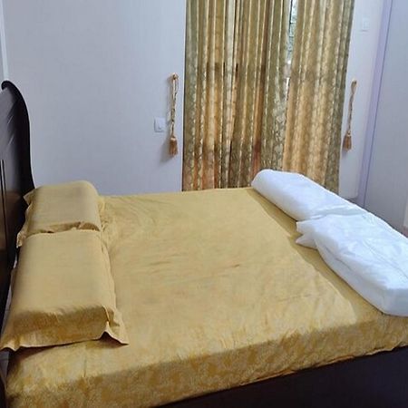 Silver Oaks Flat Sc Golf Links Road Kowdiar Thiruvananthapuram By Probity Ventures エクステリア 写真